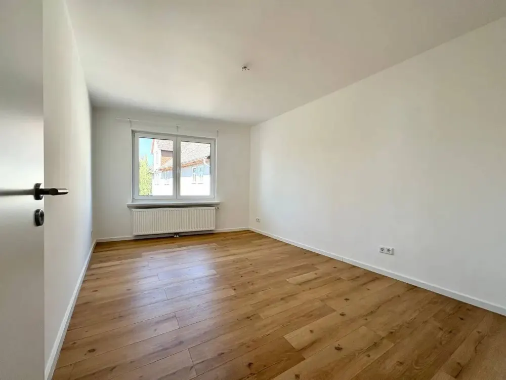 Kernsanierte 4-Zimmer-Wohnung mit Einbauküche in Kassel-Oberzwehren