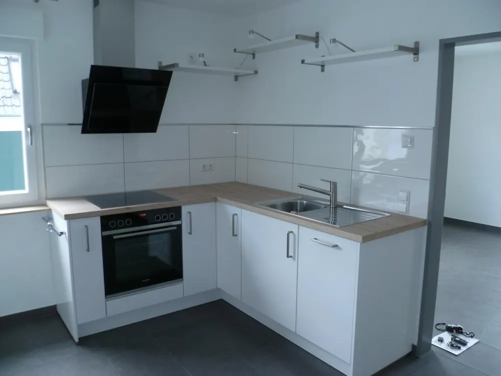 Lucky Find: Beautiful Light-Flooded 2.5-Room Apartment in Königsbach-Stein