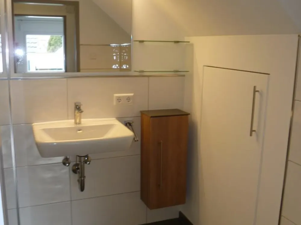Lucky Find: Beautiful Light-Flooded 2.5-Room Apartment in Königsbach-Stein
