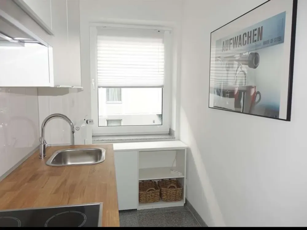 Wohnen mit Charakter: 2-Zimmer-Wohnung in zentraler Lage. Voll möbliert und eingerichtet