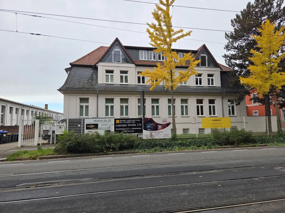 Radebeul: Bright 3-Room Apartment with Plenty of Space