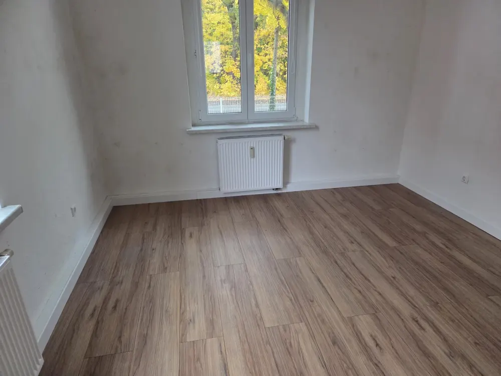 Radebeul: Bright 3-Room Apartment with Plenty of Space