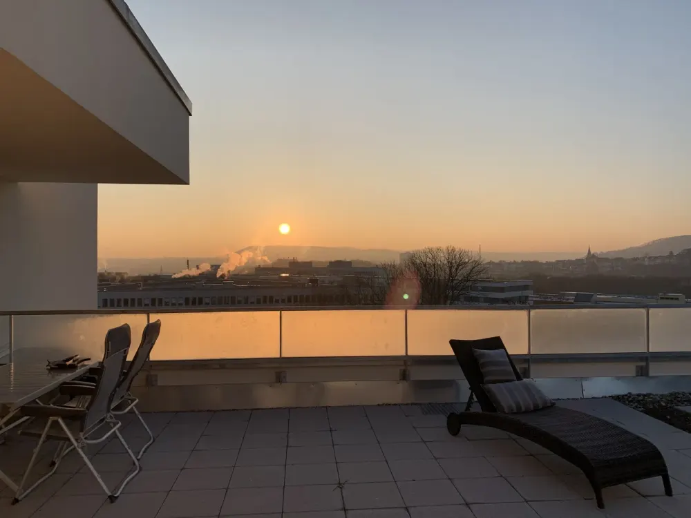 Luxuriöses Penthouse mit großer Dachterrasse und Blick über die Stadt in Stuttgart Nord