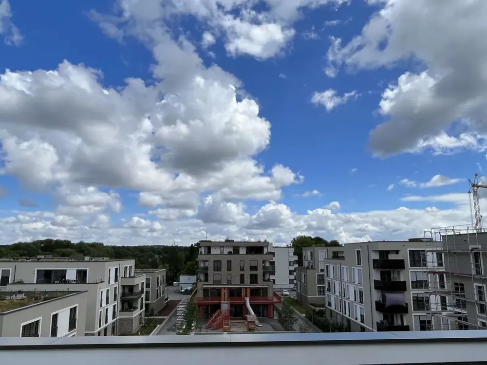 Über den Dächern im Neubauquartier: 3,5-Zi.-Penthousewohnung mit Dachterrasse im Möhringer HQM