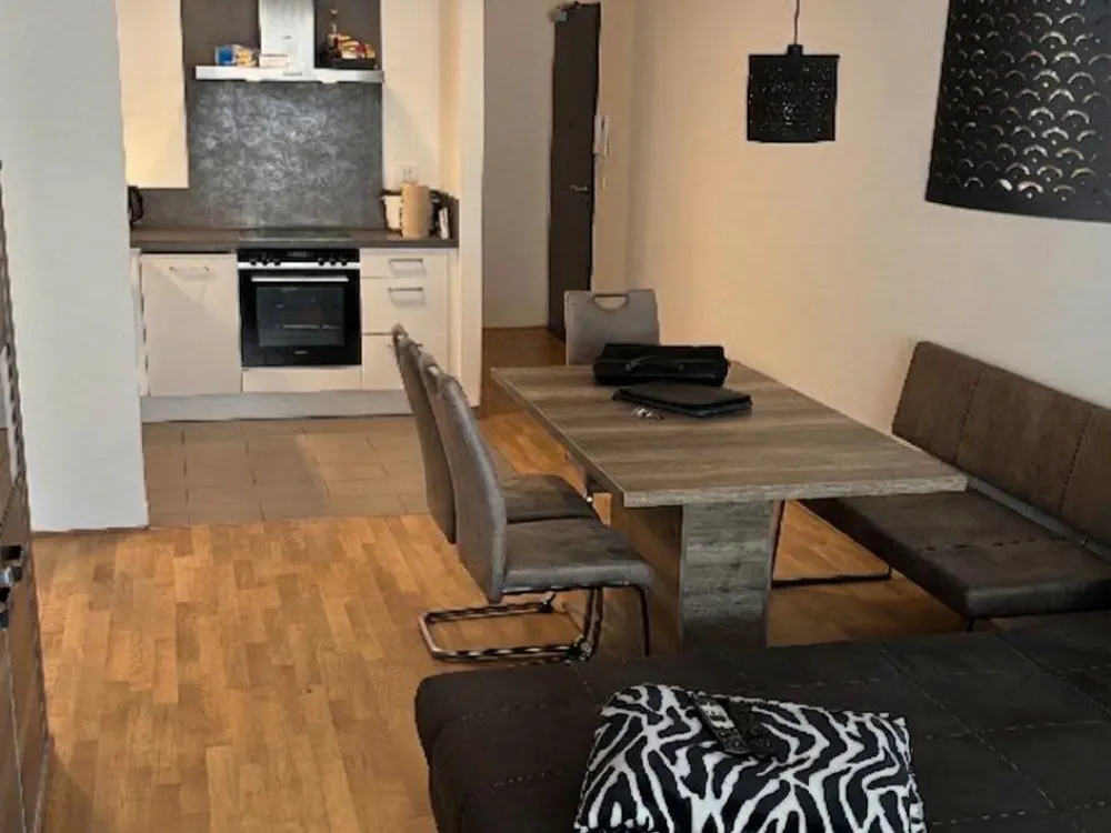 Moderne, voll möblierte 2-Zimmer-Wohnung mit Balkon in Bremen-Neu