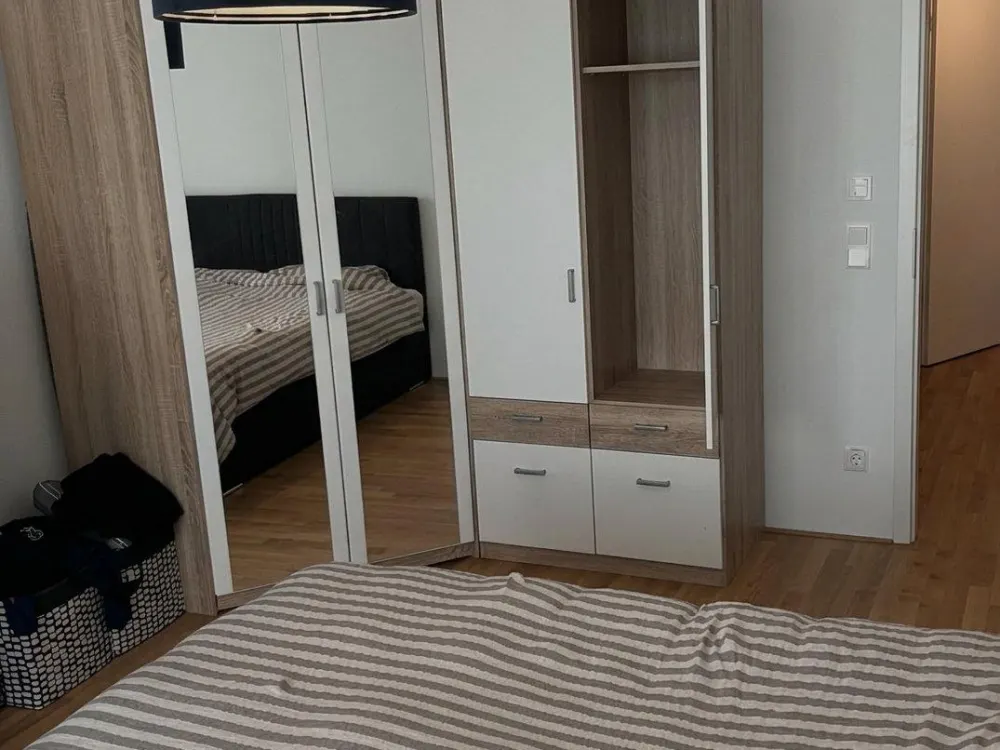 Moderne, voll möblierte 2-Zimmer-Wohnung mit Balkon in Bremen-Neu
