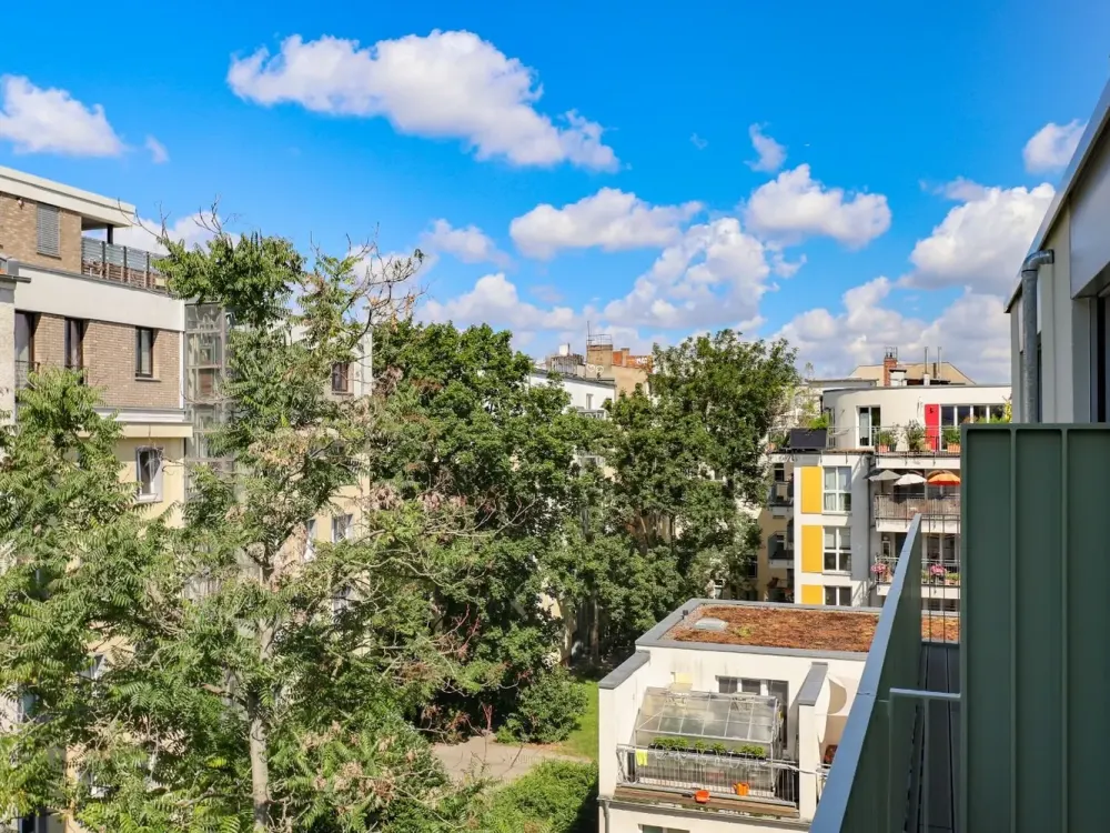 FRIEDRICH: New Studio Apartment in Friedrichshain I First Occupancy from 01.10.26! Balcony, Roof Terrace, Furnished