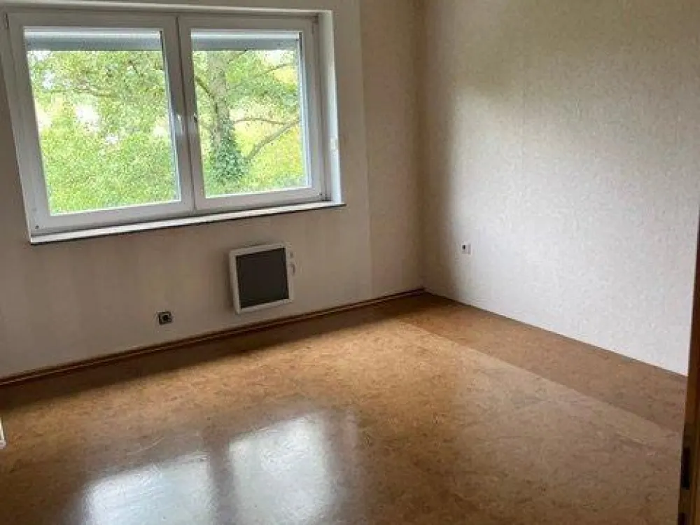 Helle 3,5 Zimmer Wohnung mit Balkon