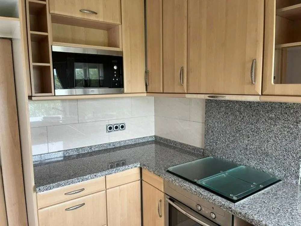 Helle 3,5 Zimmer Wohnung mit Balkon