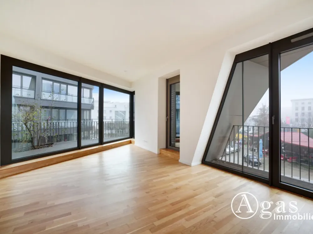 Einzigartige 4 Zimmer Wohnung mit ca. 141m², EBK und tollem Balkon in Berlin-Mitte!