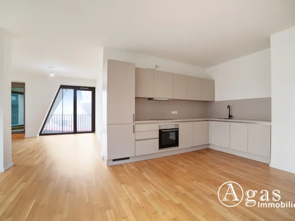 Einzigartige 4 Zimmer Wohnung mit ca. 141m², EBK und tollem Balkon in Berlin-Mitte!