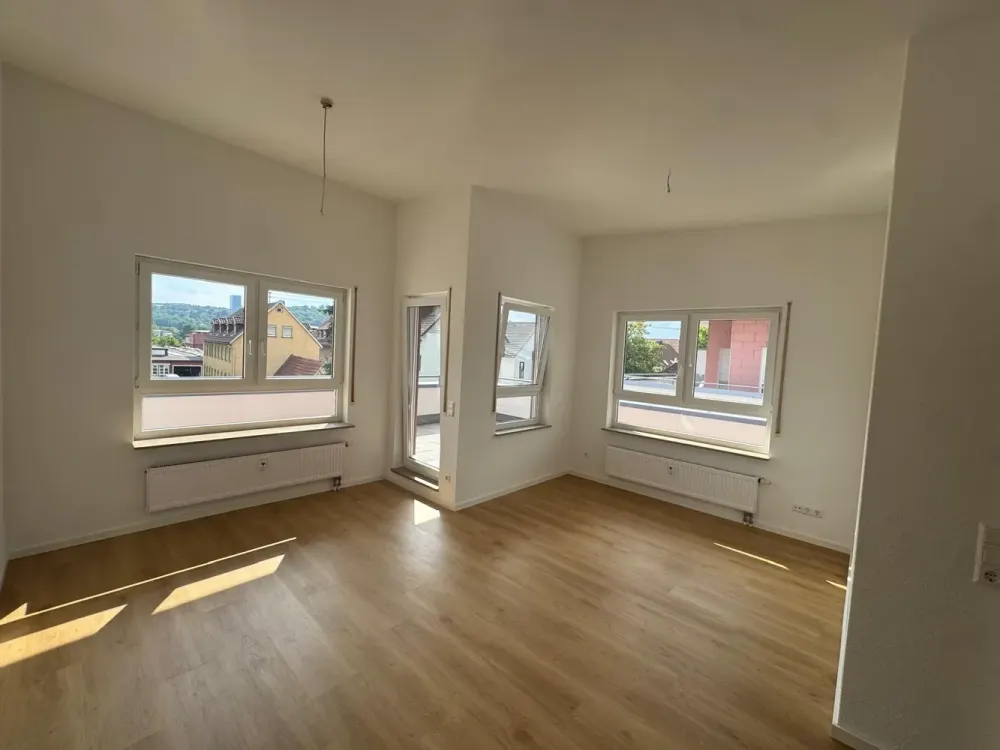 Zuhause mit zwei Zimmern und Dachterrasse in Esslingen am Neckar