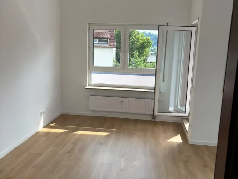 Zuhause mit zwei Zimmern und Dachterrasse in Esslingen am Neckar