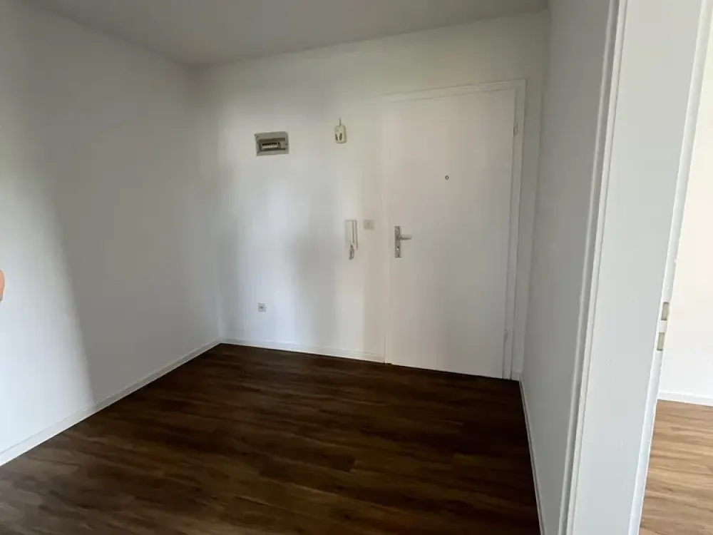 Renovierte 2-Zimmer Wohnung mit Balkon