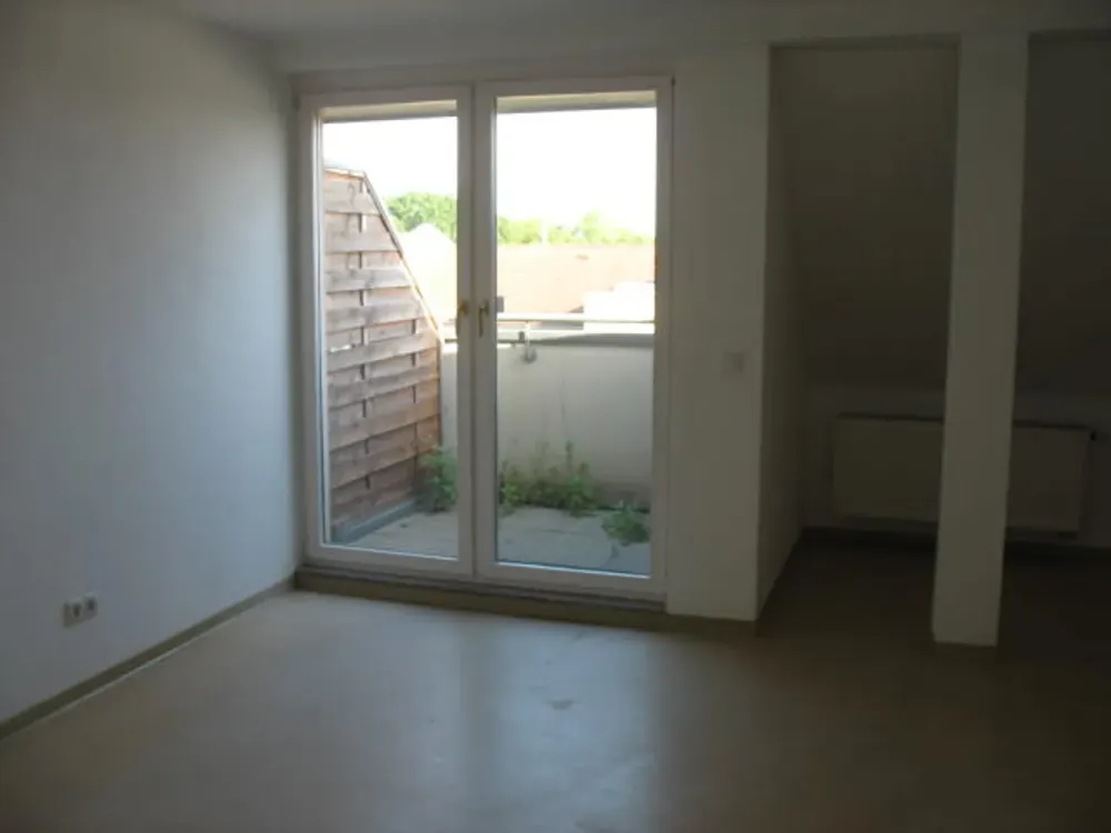 Freie 2 Zimmerwhg. im DG mit Loggia, Aufzug in Connewitz, behindertengerecht..