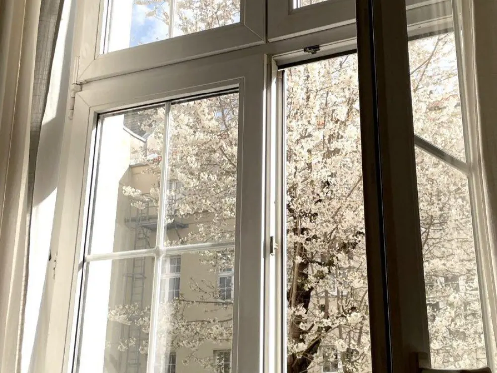 Sehr helle, ruhige und schöne 2 Zimmer Wohnung im Agnesviertel