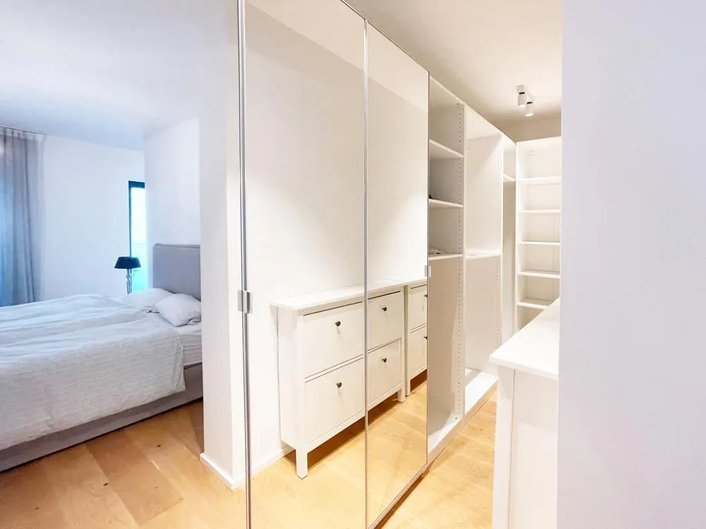 Exklusiv möblierte 2-Zimmer-Wohnung mit Balkon und Lift