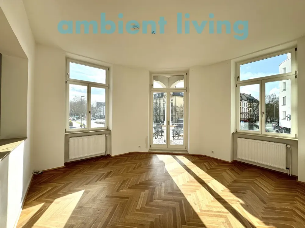 AMBIENT LIVING: "Bel-Etage" Apartment with Fireplace, stunning, spacious City Living!