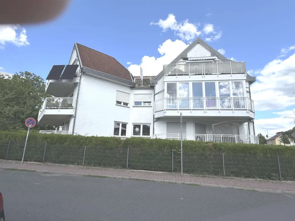 Schöne, moderne, helle und sonnige 3-Zimmer-Wohnung mit Balkon