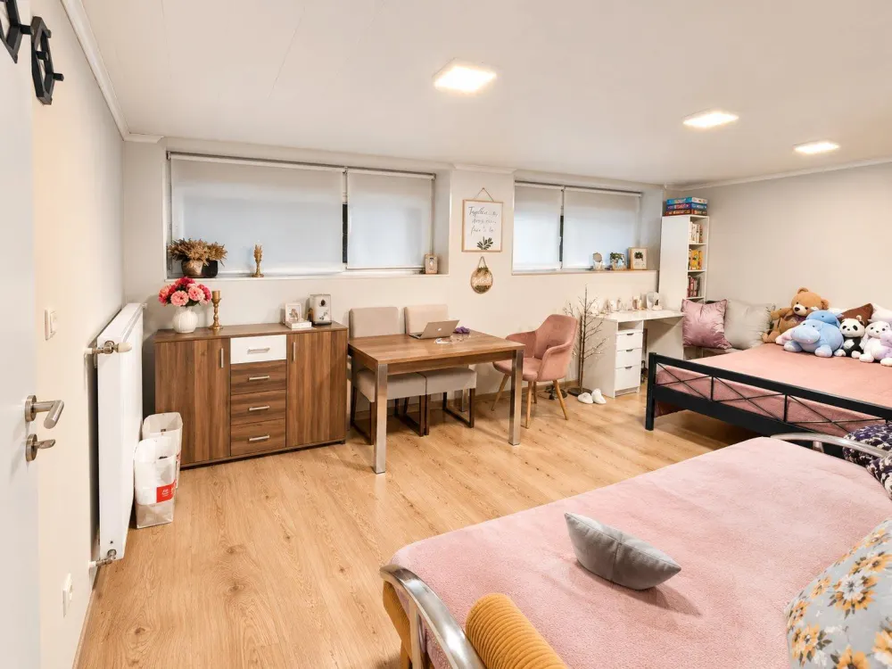 Gemütliches 1-Zimmer-Apartment (Souterrain), möbliert.