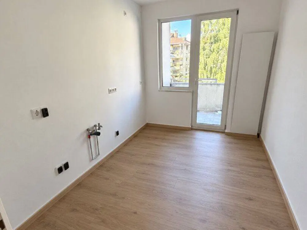 Sanierte 3 Zimmer Wohnung mit Balkon