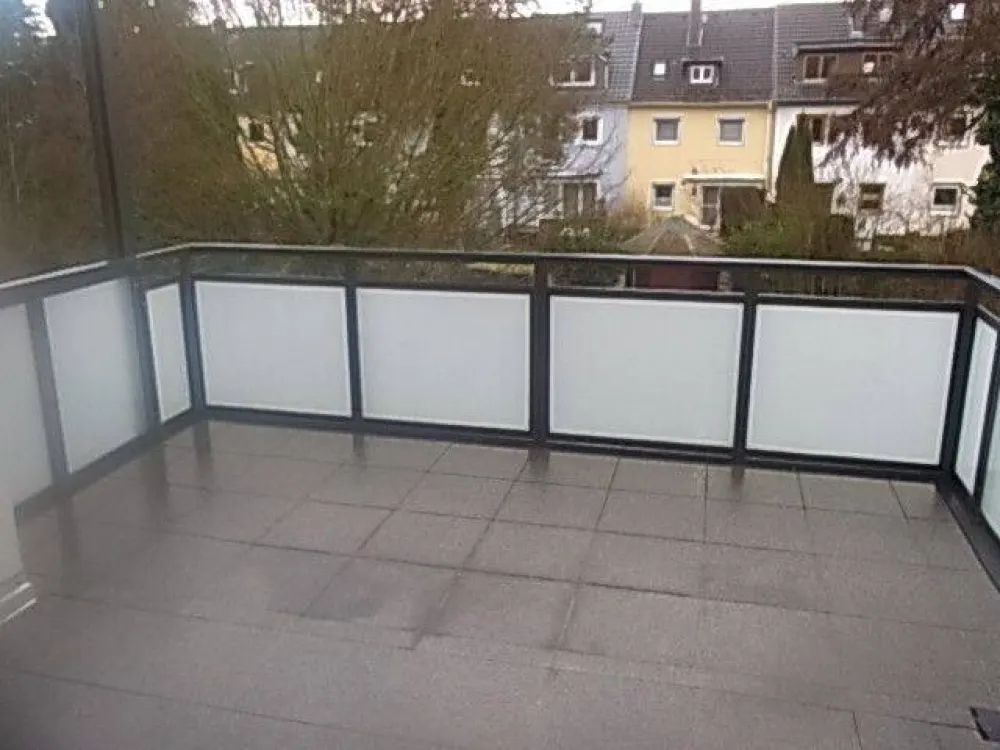 2-Zimmer-Wohnung mit ca. 56,54 m², Einbauküche & XXL-Balkon - sofort verfügbar