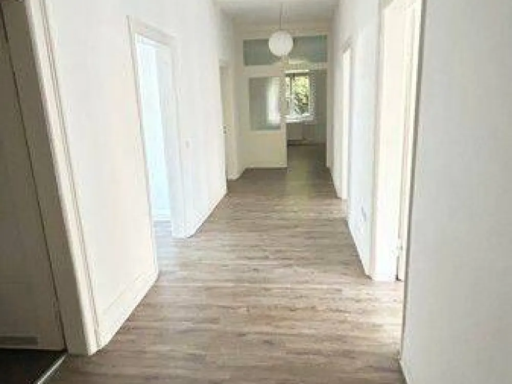 WG Gründung ! Atemberaubende 7 Zimmer Wohnung