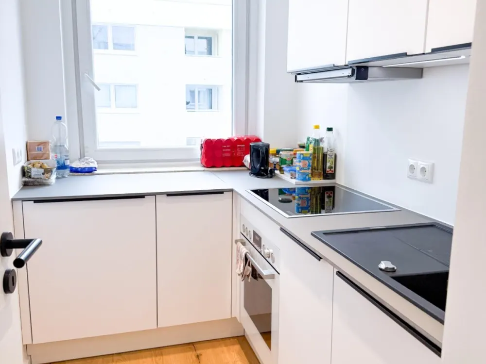 Großzügiges möbliertes WG-Zimmer in München-Solln, ca. 26 m², Strom inklusive