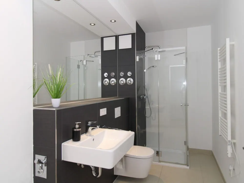 Verfügbar ab 01.02.27 - Moderne 2-RW mit EBK & BALKON !!!