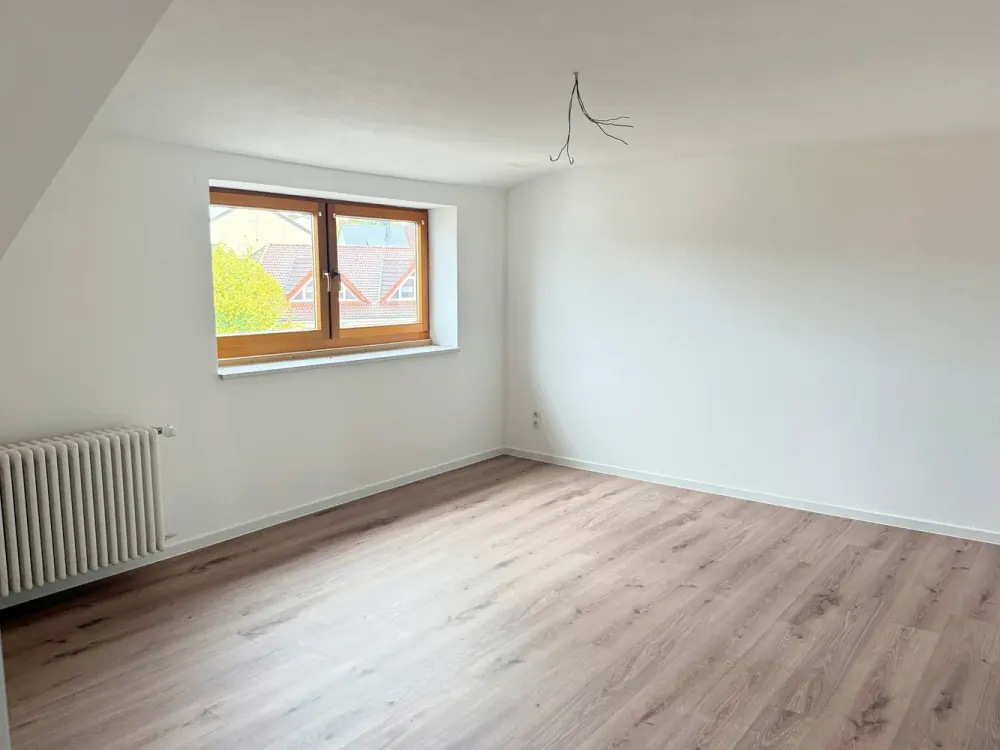 Cozy 3-Room Attic Apartment, Newly Renovated & Modernly Equipped