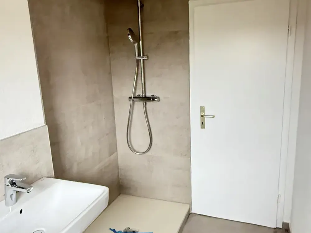 Cozy 3-Room Attic Apartment, Newly Renovated & Modernly Equipped