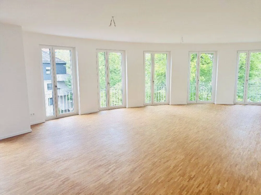 LUXUS HAT EINEN NAMEN: FFM-SACHSENHAUSEN WAIDMANN NO.1 PENTHOUSE DER SUPERKLASSE