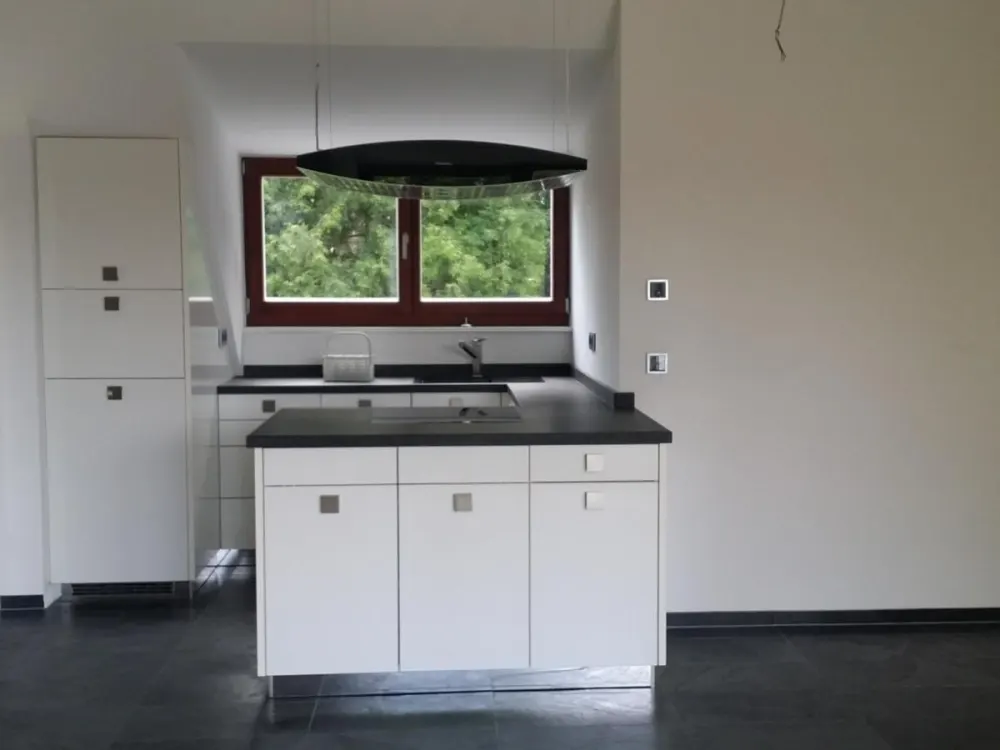 3 Zimmer lichtdurchflutete DG-Wohnung Inmitten von München-Waldtrudering