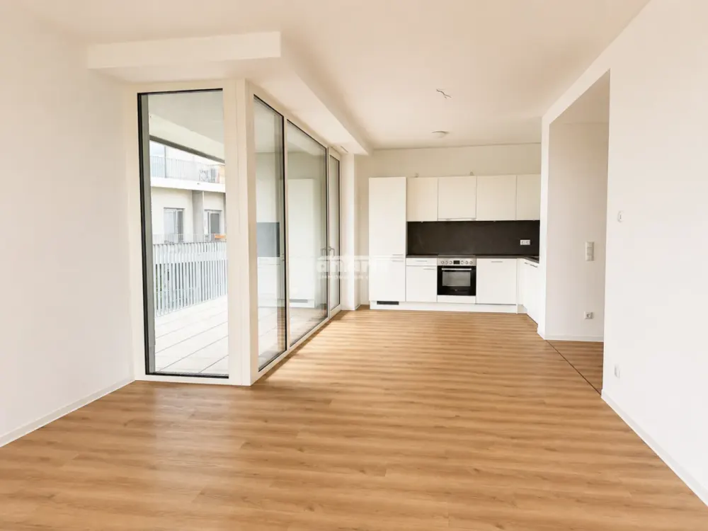 antaris Immobilien GmbH ** Light, Space and Comfort on approx. 132 m² with Fitted Kitchen **