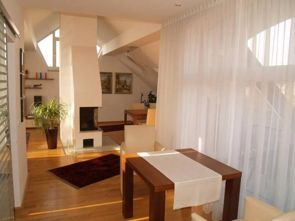 Lichtdurchflutete 2,5-Zimmer-Wohnung in Bogenhausen/Denning