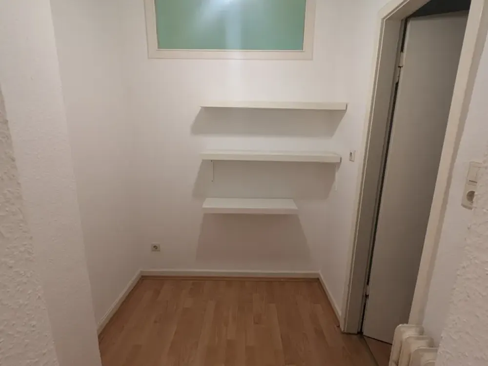Helle 2 Zimmer Wohnung mit Nähe zum Rhein in Düsseldorf- Oberkassel