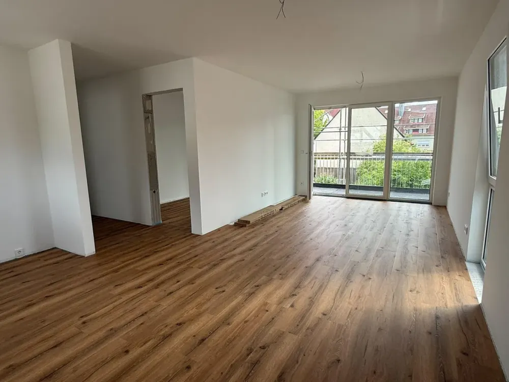 4-Room Apartment on the 1st Floor - Modern Living in the Town Center of Esslingen-Zell