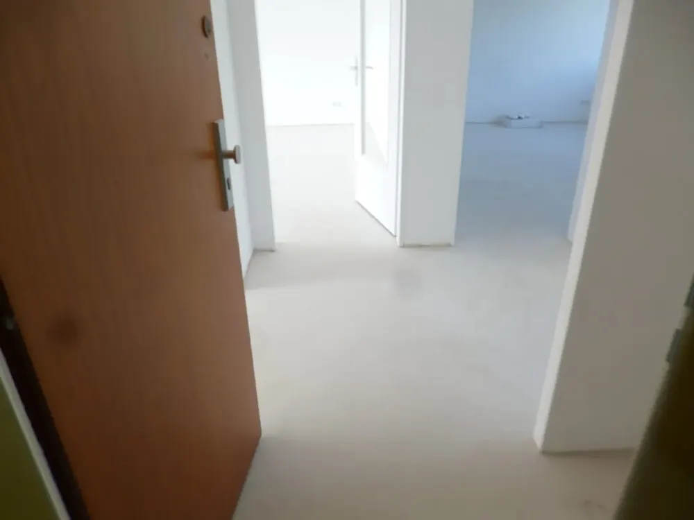 Schöne 3 Zimmer-Wohnung in D-Heerdt mit Balkon