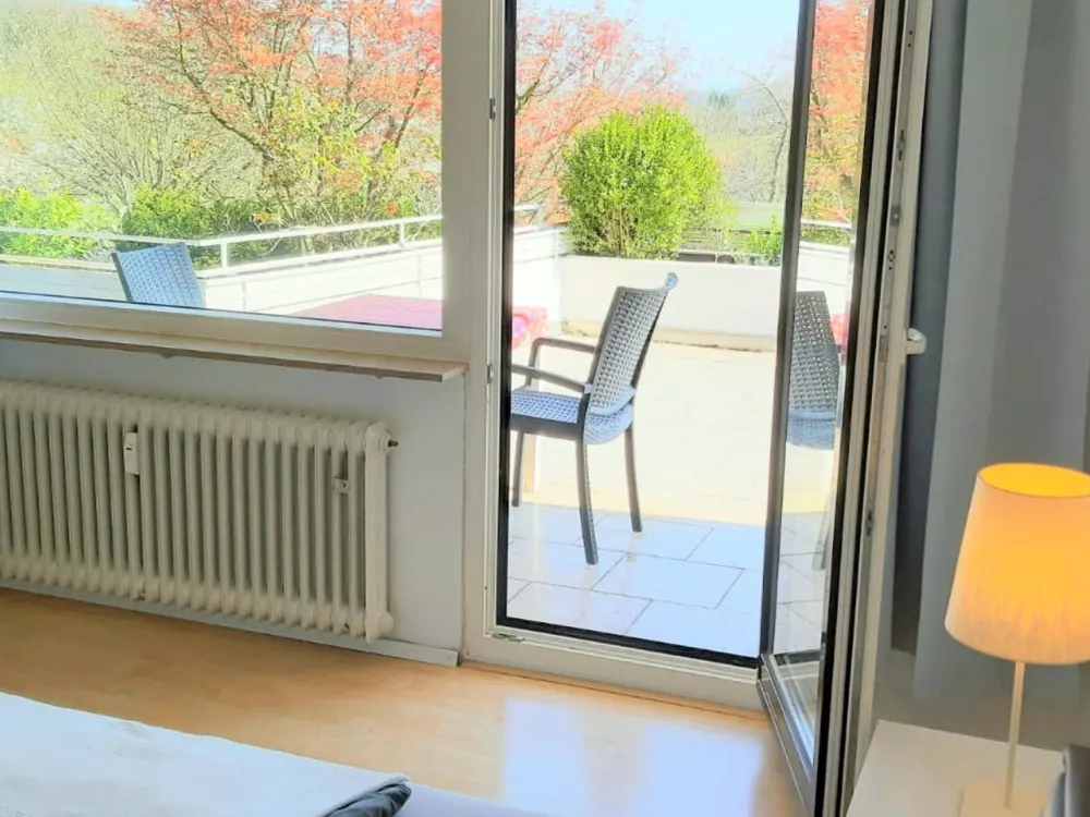 WG-Zimmer möbliert in Stuttgart Degerloch - 1 Monat Zeitwohnen