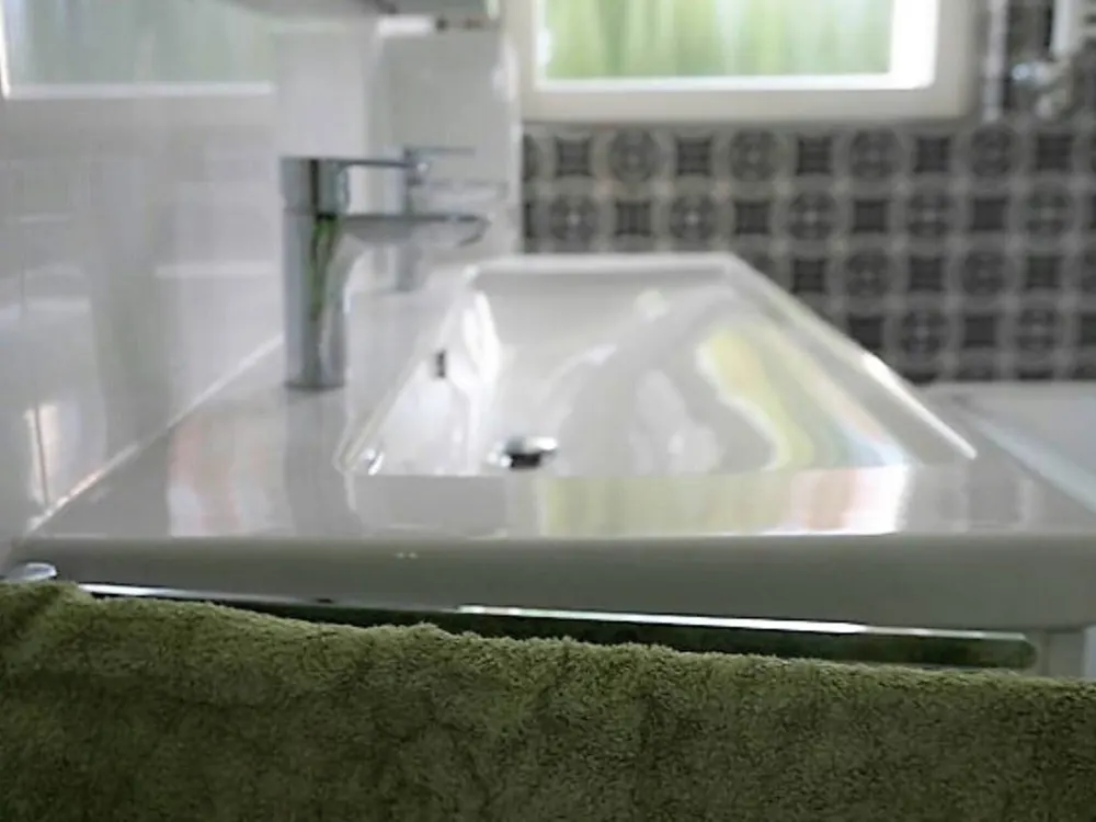 WG-Zimmer möbliert in Stuttgart Degerloch - 1 Monat Zeitwohnen