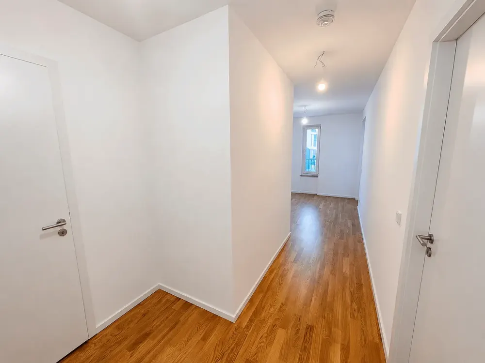 FRANK IMMOBILIEN - modern, stilvoll, sonnig - Attraktive Neubauwohnung im Herzen von Schönefeld!