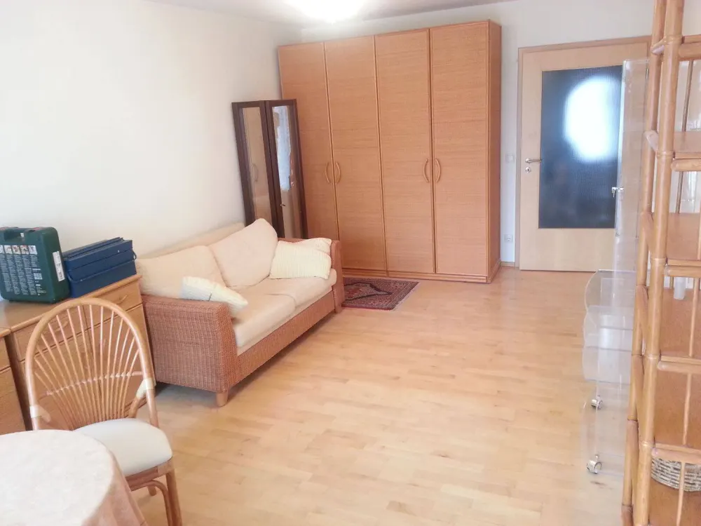 Möblierte 1-Zimmer-Wohnung München-Pasing mit Süd-Loggia