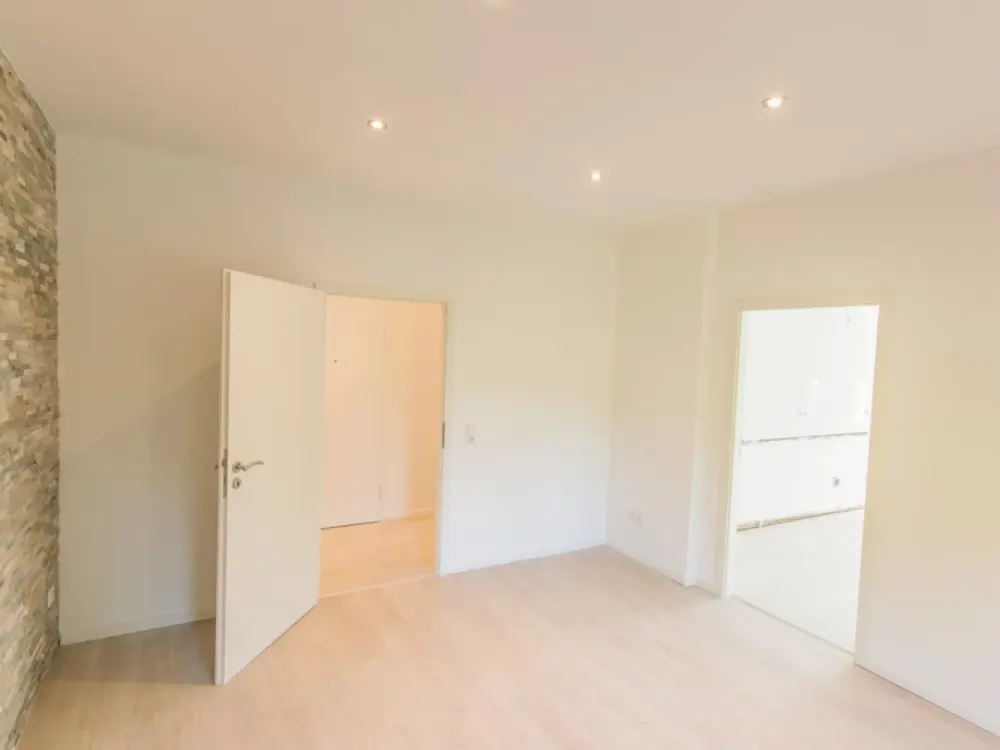 Modern und großzügig - Helle 2-Raum-Wohnung am Höschplatz