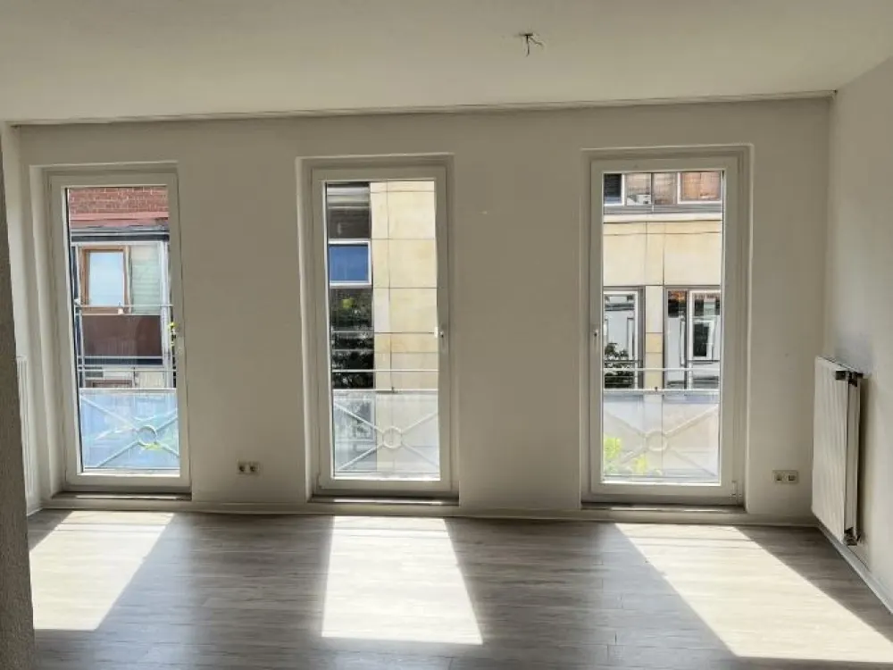 Schöne 3 ZKB - Wohnung in der Fußgängerzone von Sarstedt zu vermieten