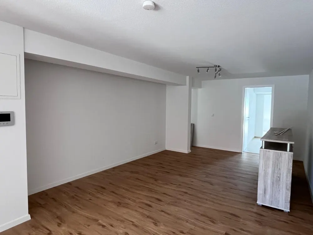 4-room apartment with balcony and parking space