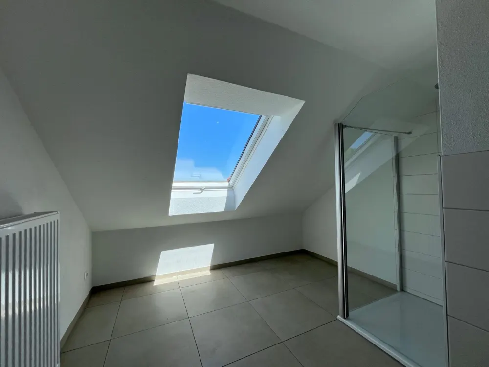 4-room apartment with balcony and parking space