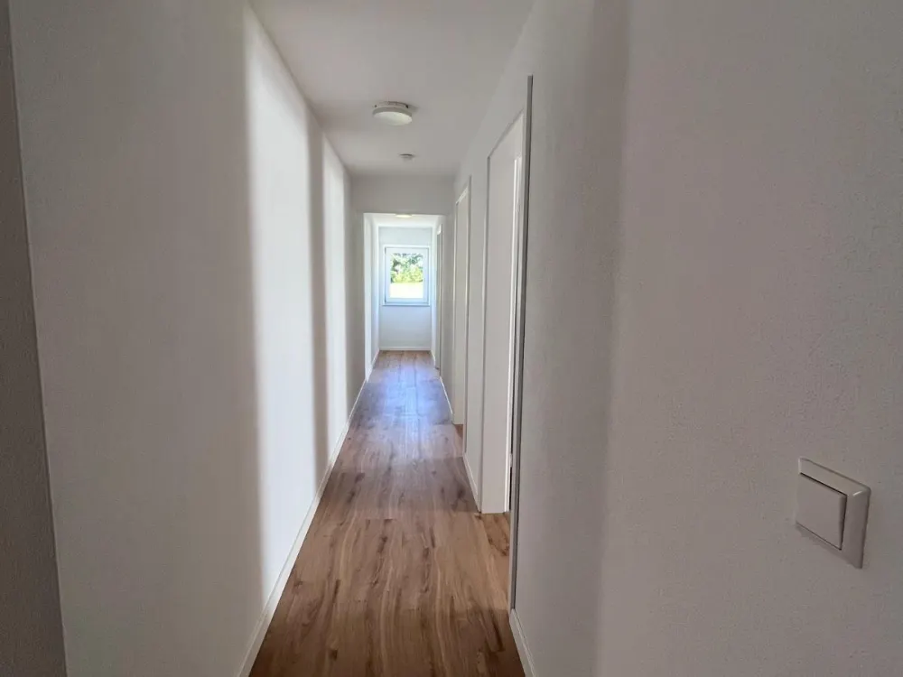 4-room apartment with balcony and parking space