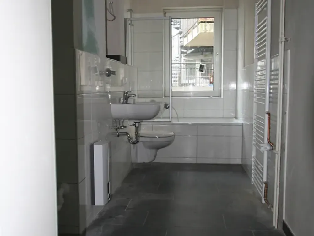 Spacious 3-Room Apartment at Lister Platz
