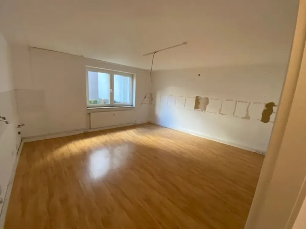 Spacious 3-Room Apartment at Lister Platz