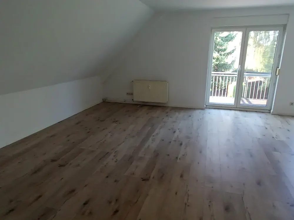 Individuell - viel Platz mit großem Balkon 5-Zimmer-Wohnung in Schildow